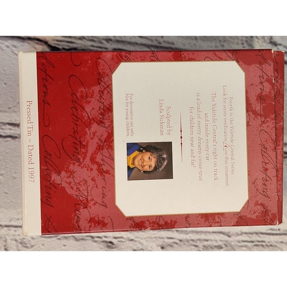 VTG 1997 HALLMARK KEEPSAKE ORNAMENT YULETIDE CENTRAL‎ SERIES TOY TRAIN CAR NO. 4 - Picture 2 of 4